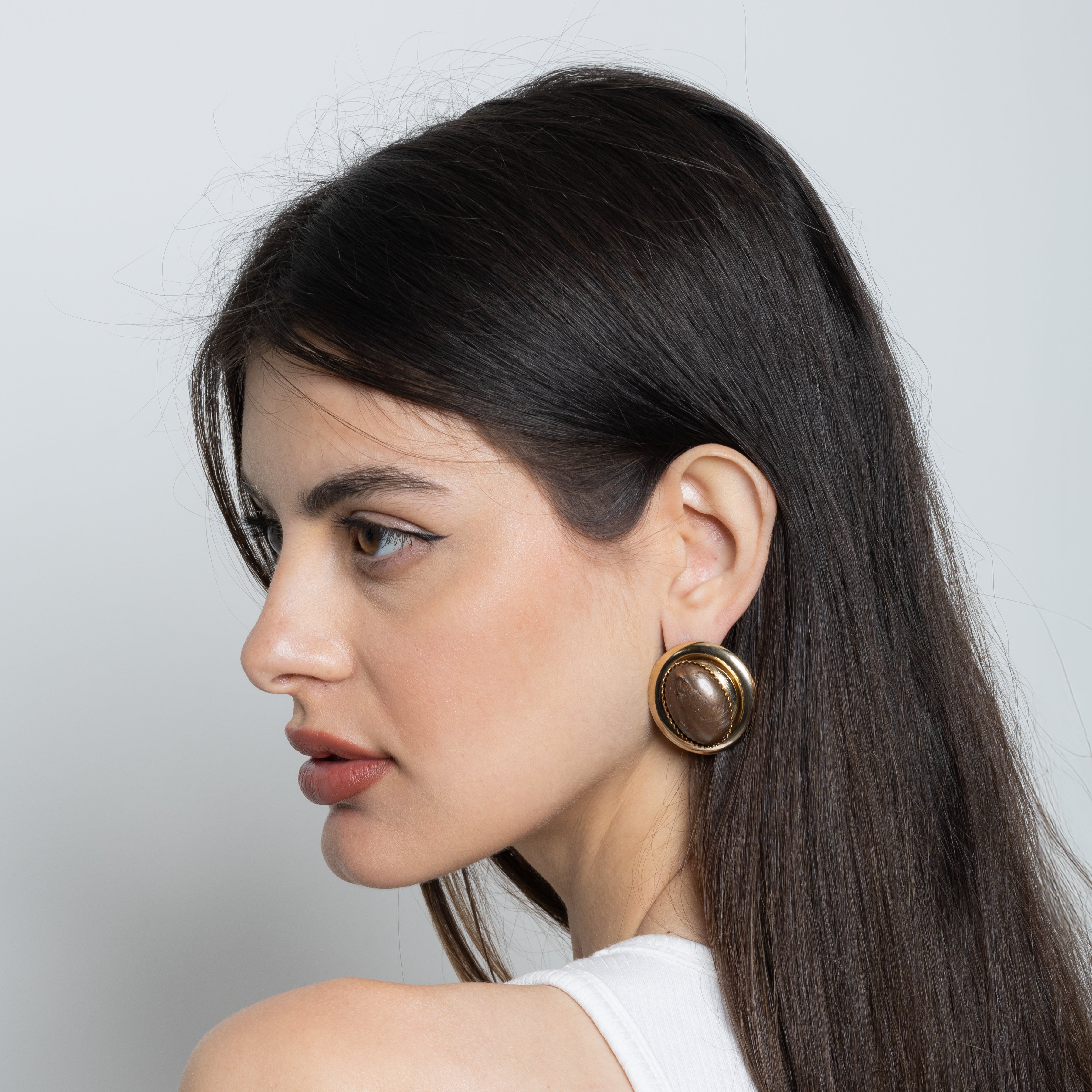 Button color earrings