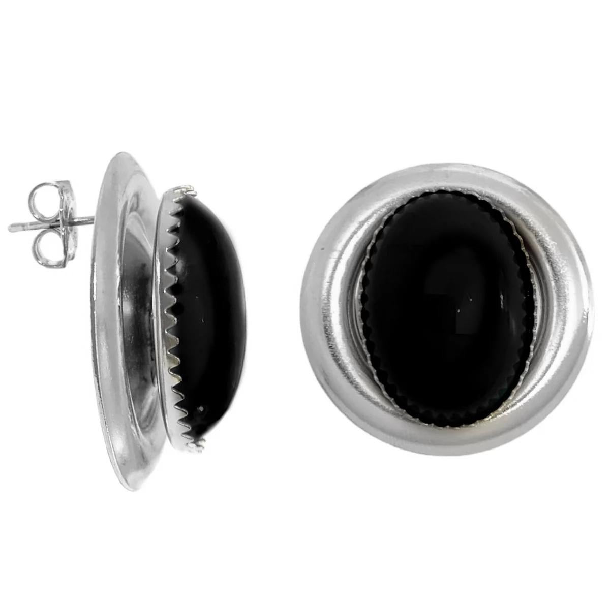 Button color earrings