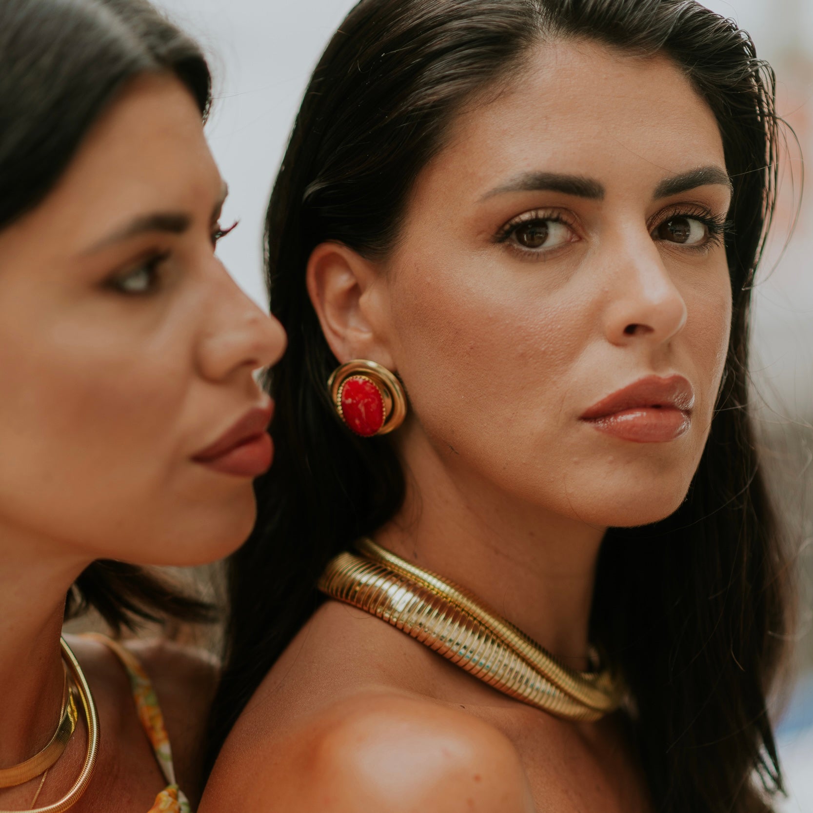 Button color earrings