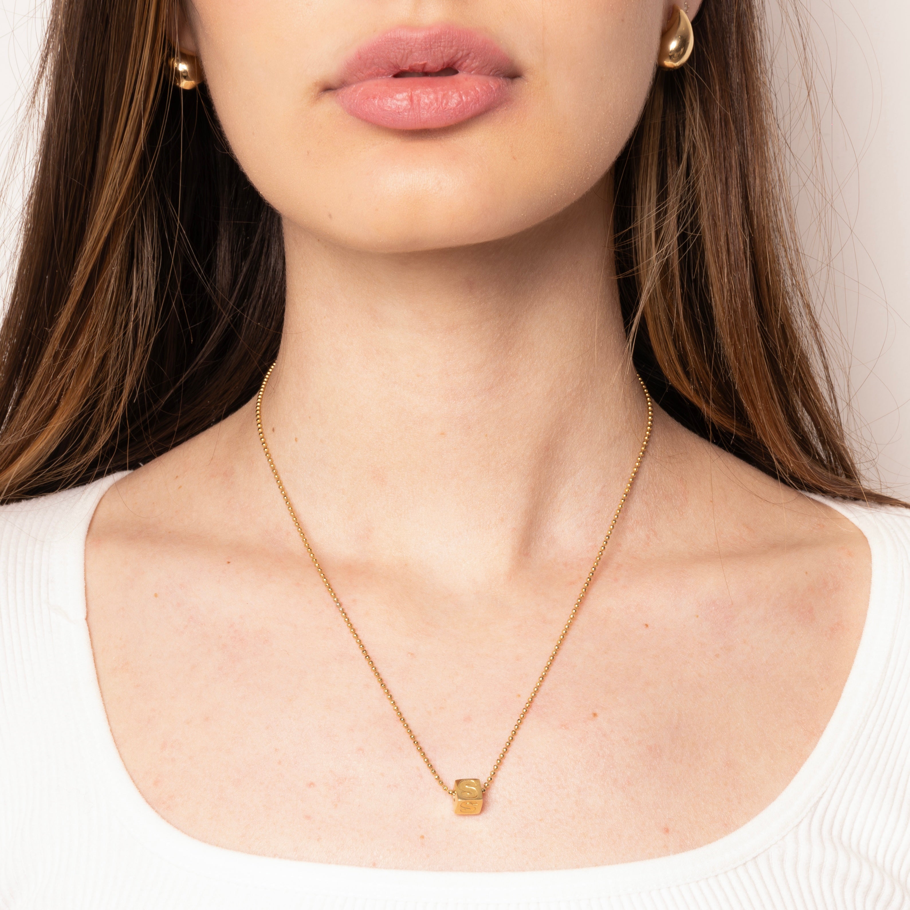 Collana letter cubik