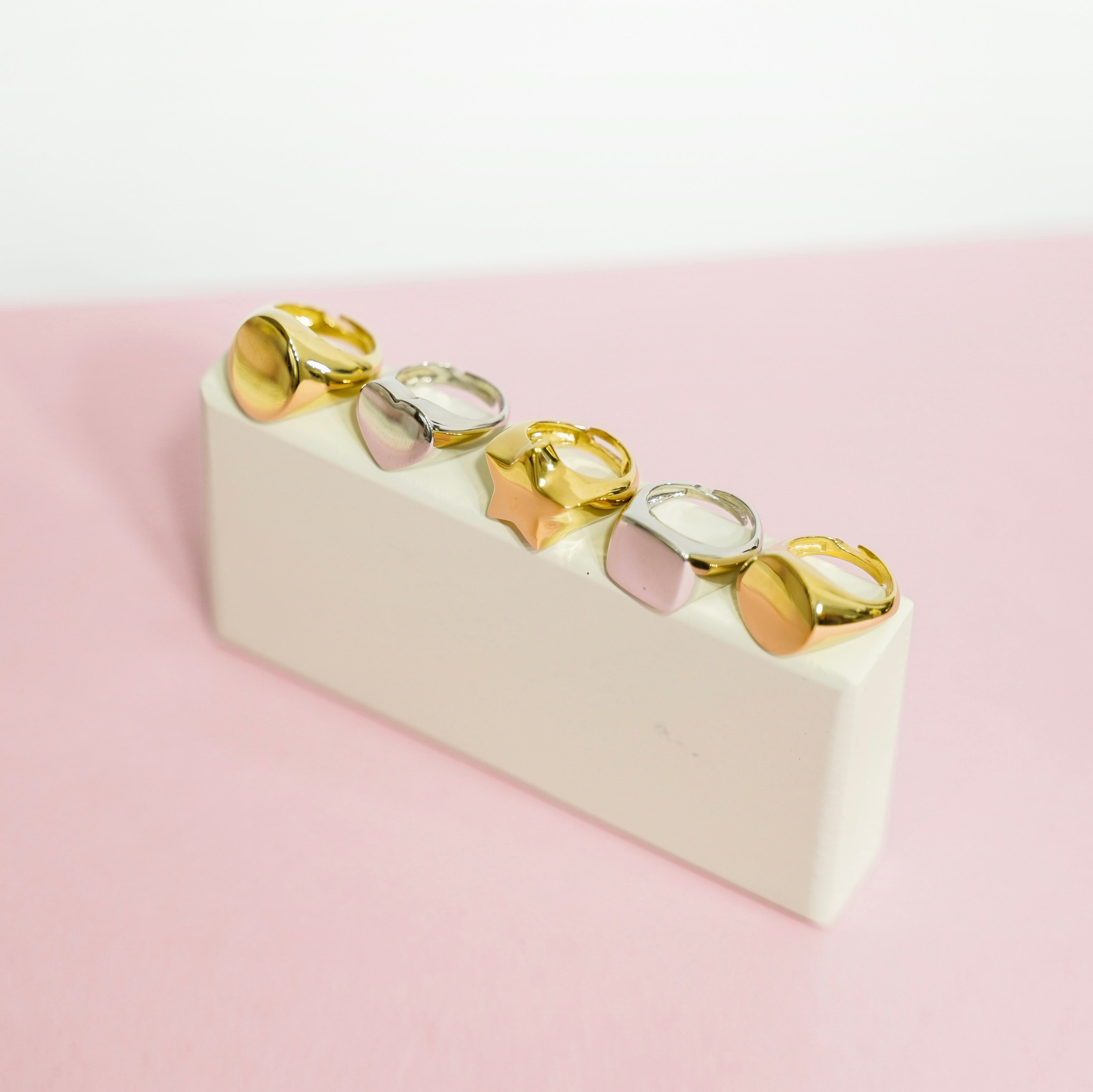Smooth star Chevalier ring