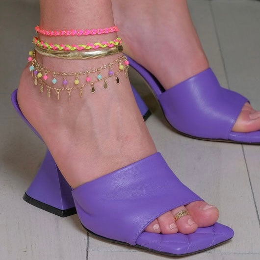 Anklet with hanging grains