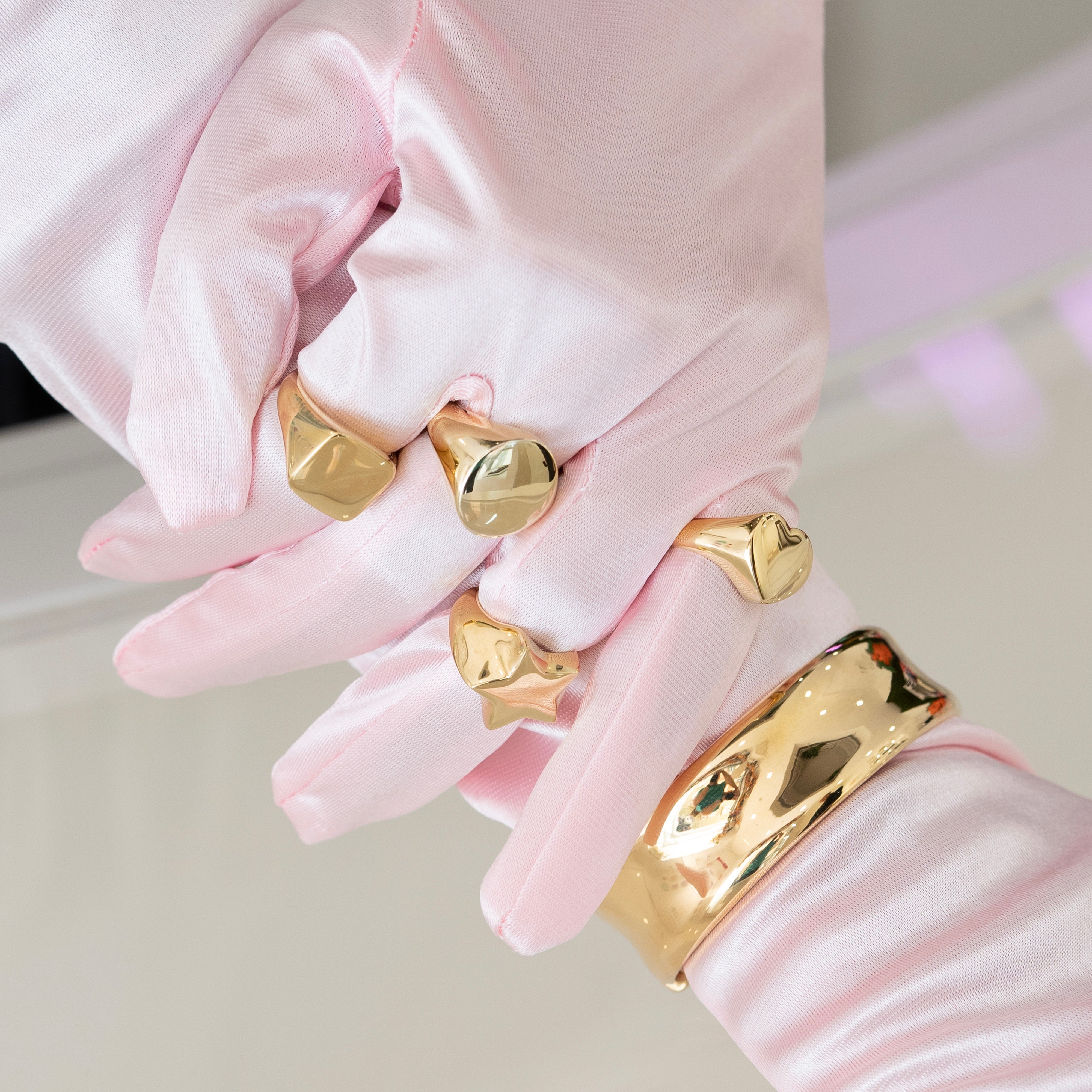 Smooth star Chevalier ring