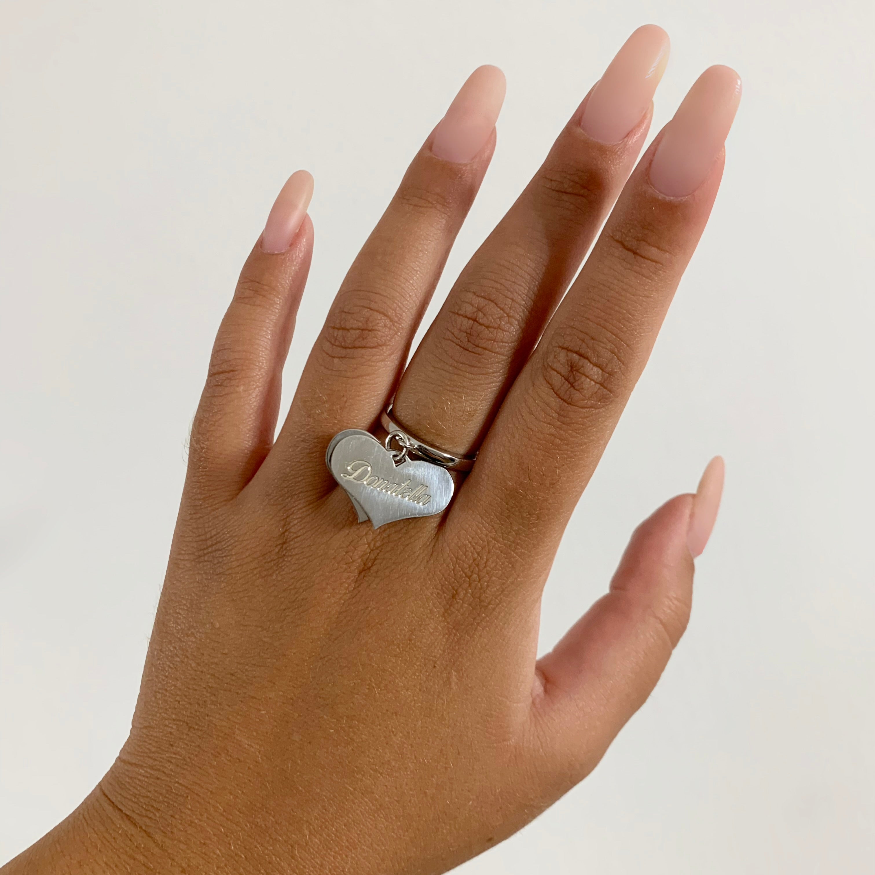 Ring with customizable heart charms