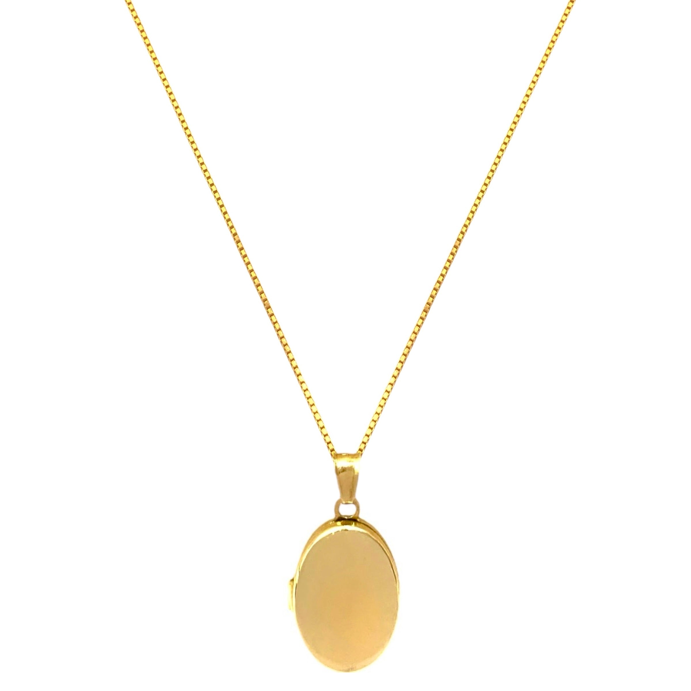 Collana oval photo