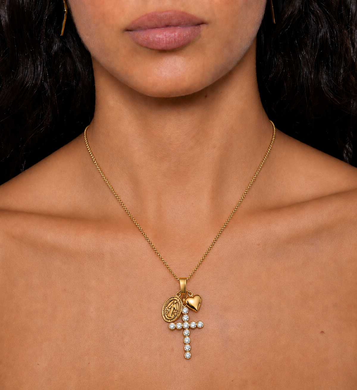 Collana croce e santino casual