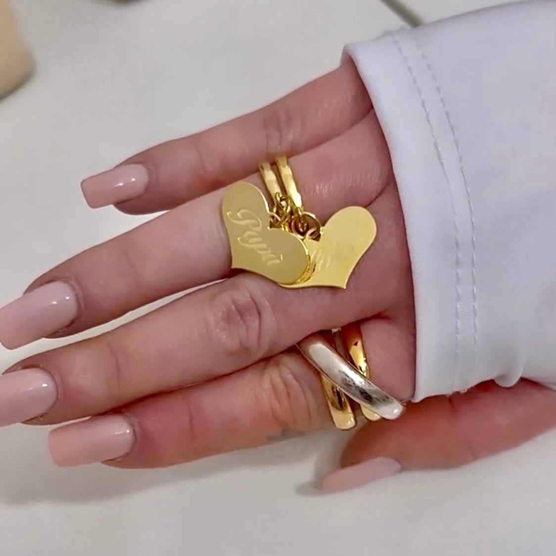 Ring with three customizable hearts