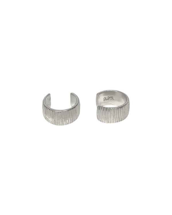 Ribbed Earcuff