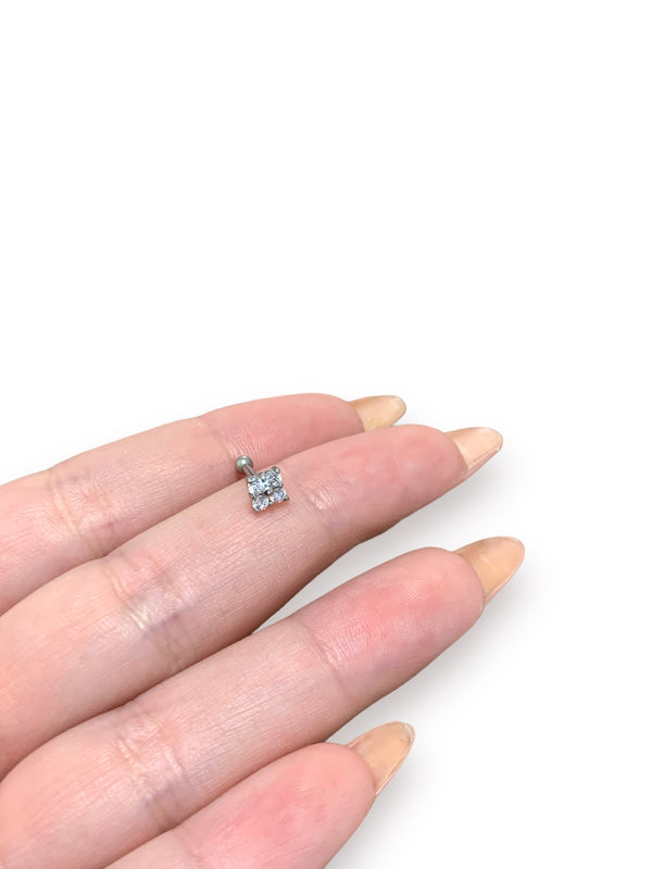 Piercing romby flowers