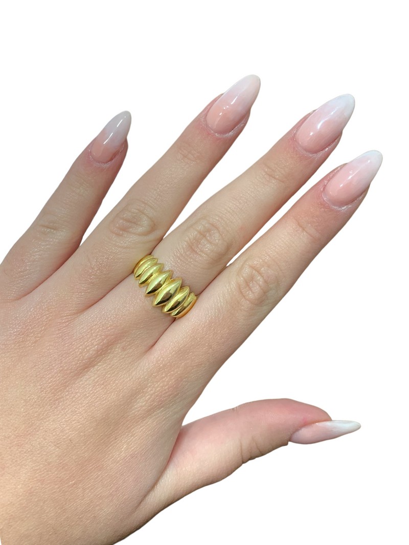 Anello zanna